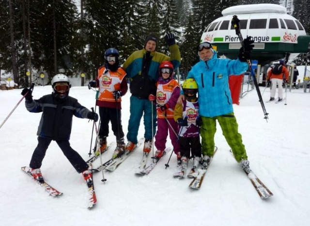  Skifahren mit der Familie